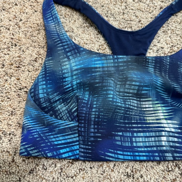 Lululemon Wunder Train Bra C/D Cup—2 - Picture 5 of 9